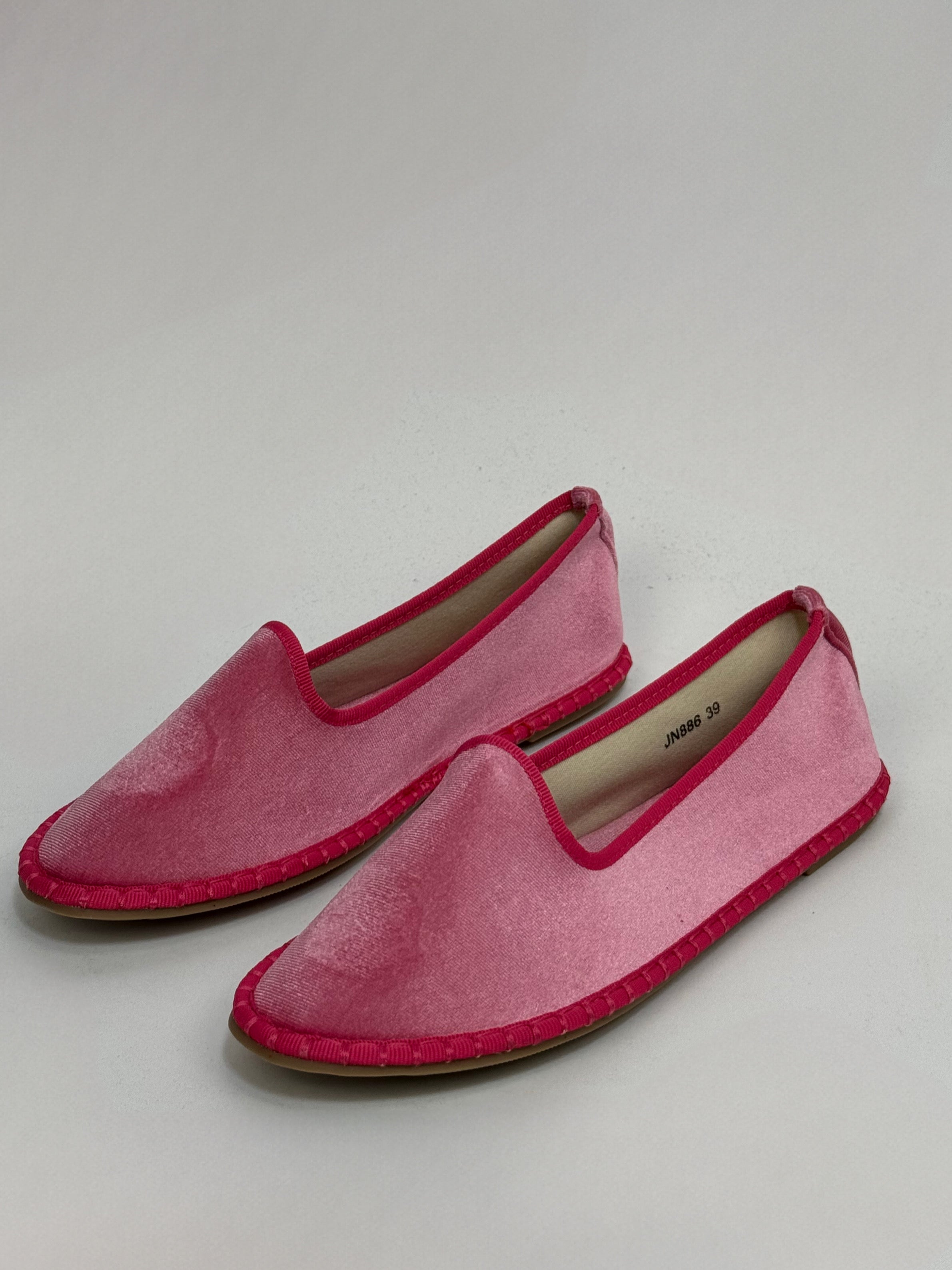 Zapatos de terciopelo con ribete