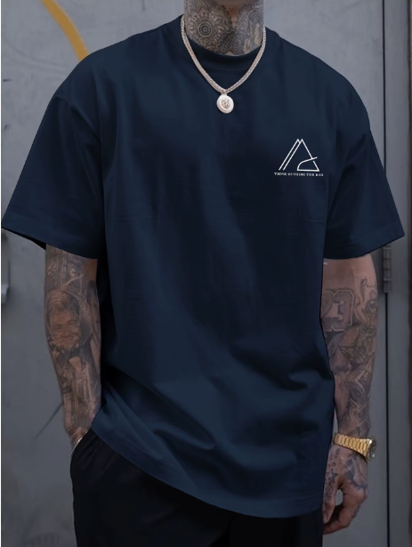 Camiseta urbana para hombre de corte holgado – algodón 100% premium, ajuste oversize casual y estampado tipográfico geométrico