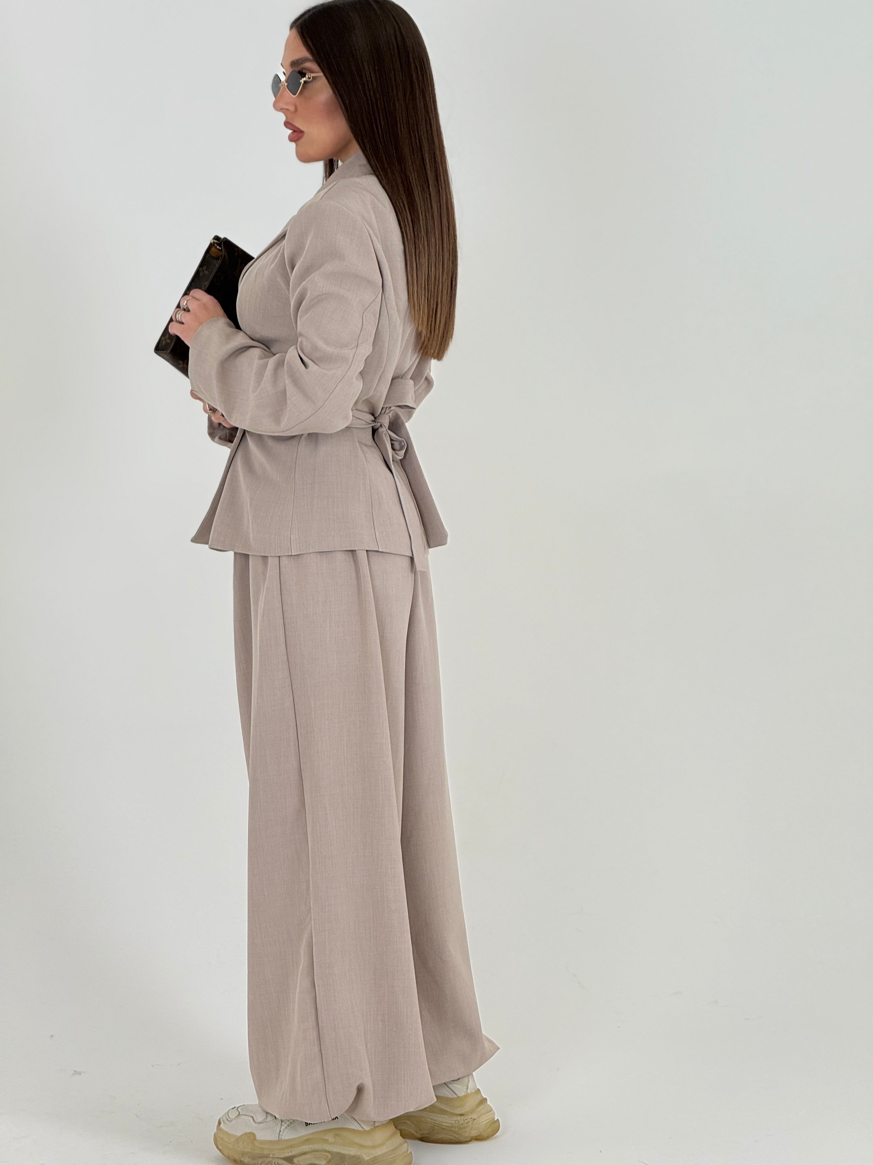 Traje HALA