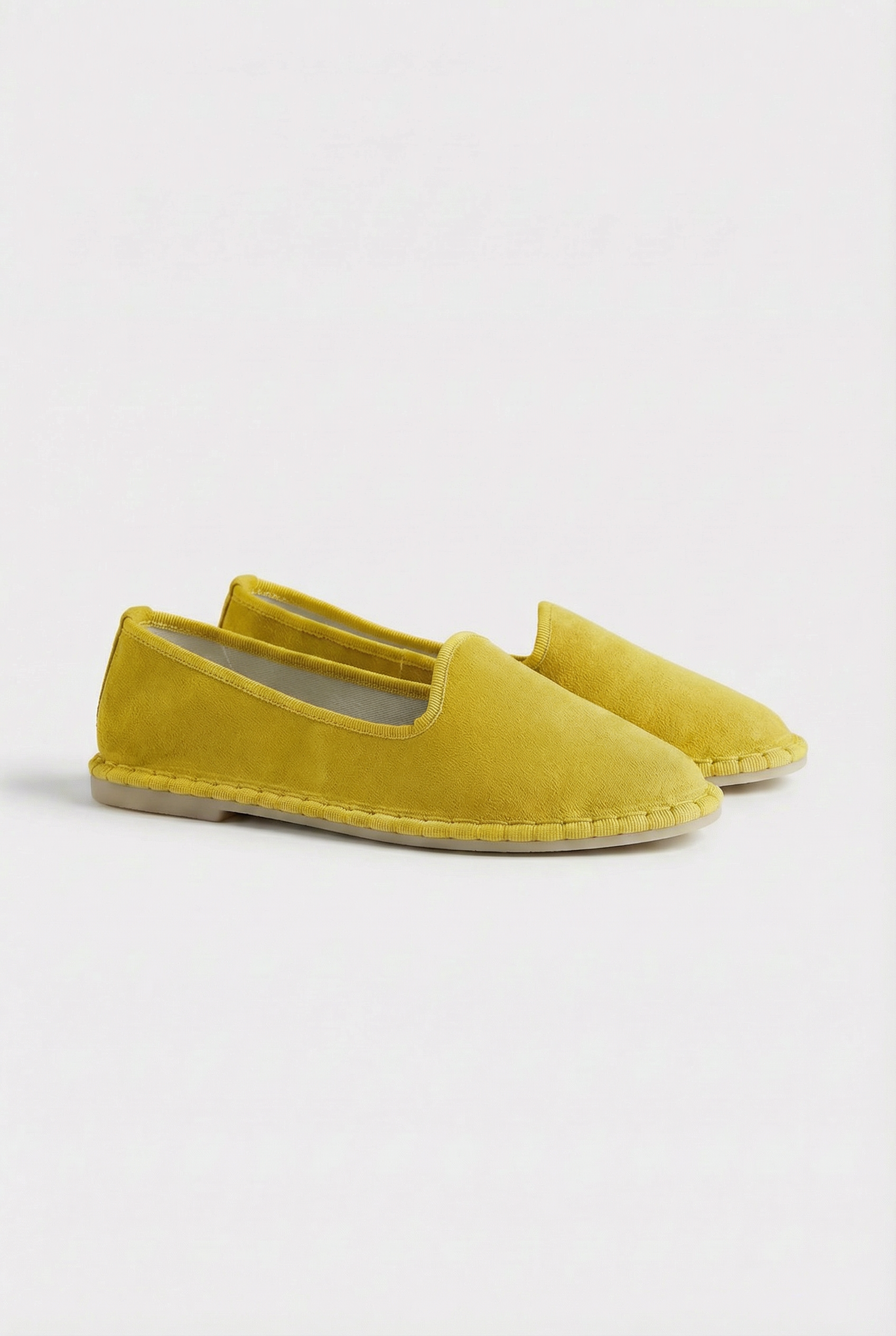 ZAPATILLAS FRIULANAS DE TERCIOPELO