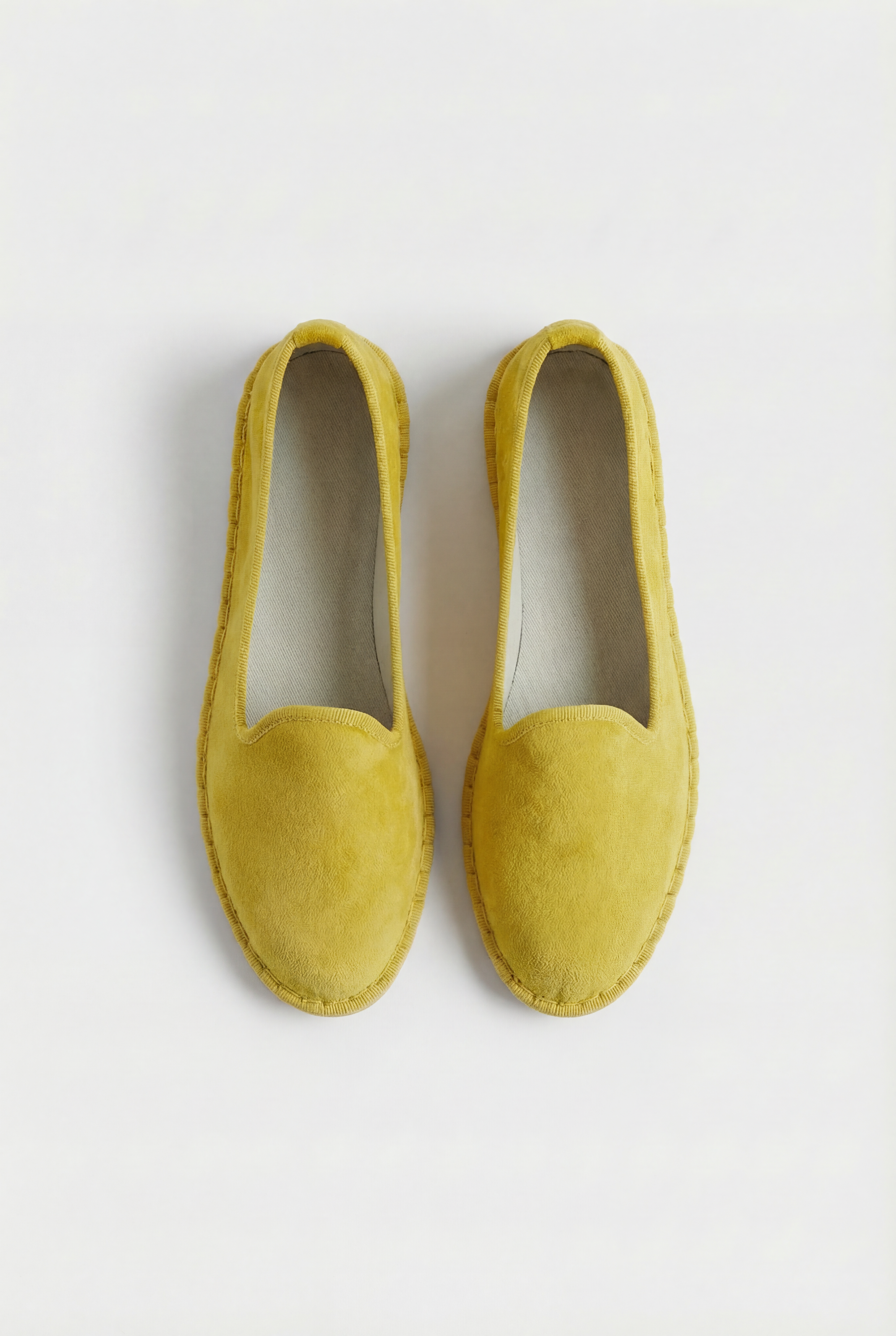 ZAPATILLAS FRIULANAS DE TERCIOPELO