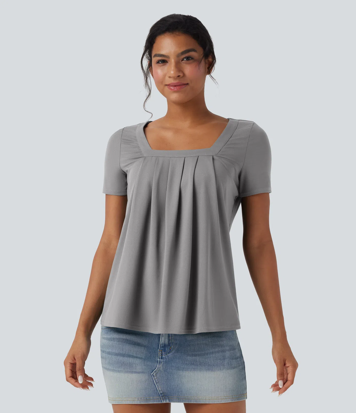 Top informal de cuello cuadrado y manga corta