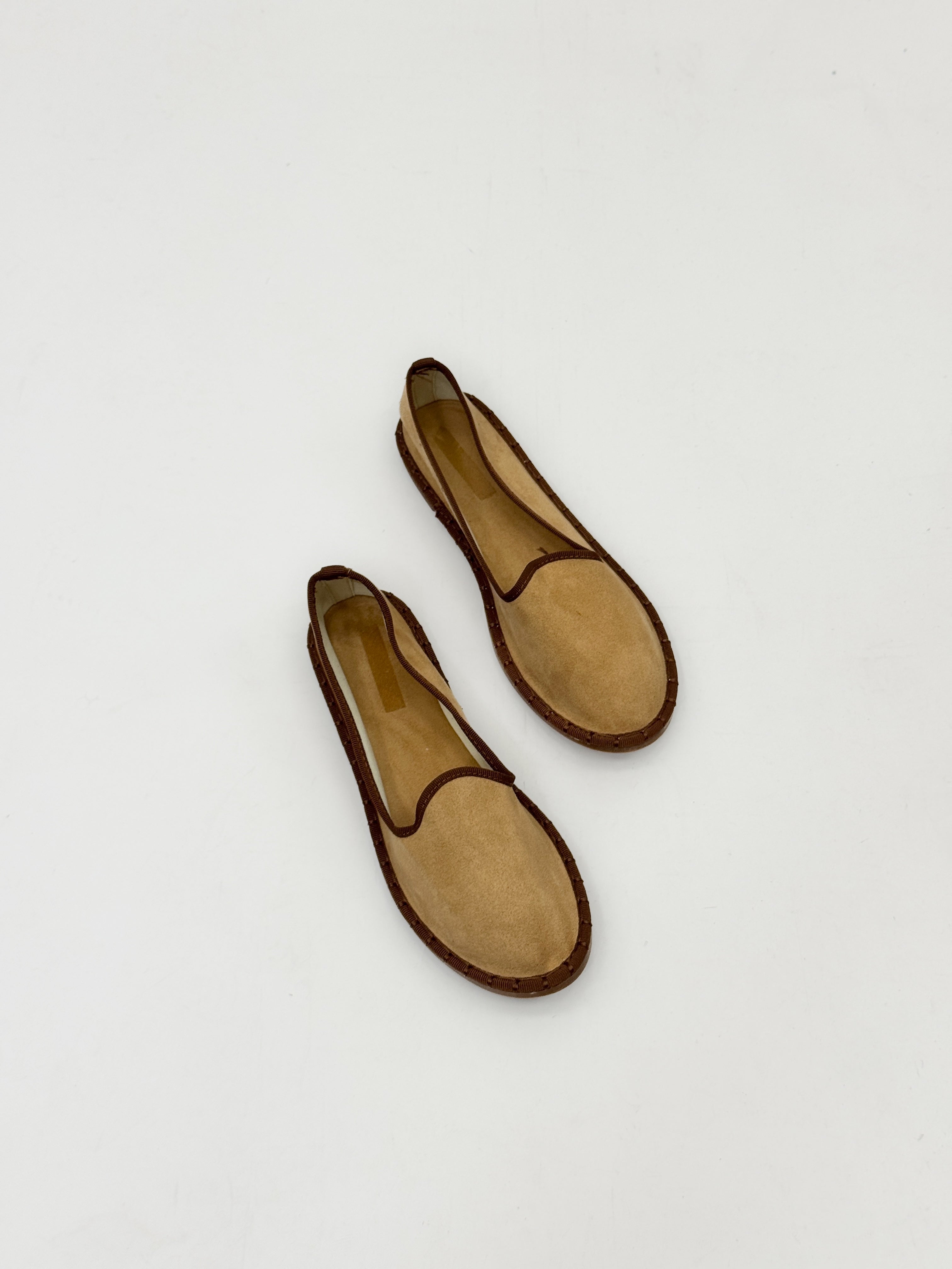 Zapatos de terciopelo con ribete