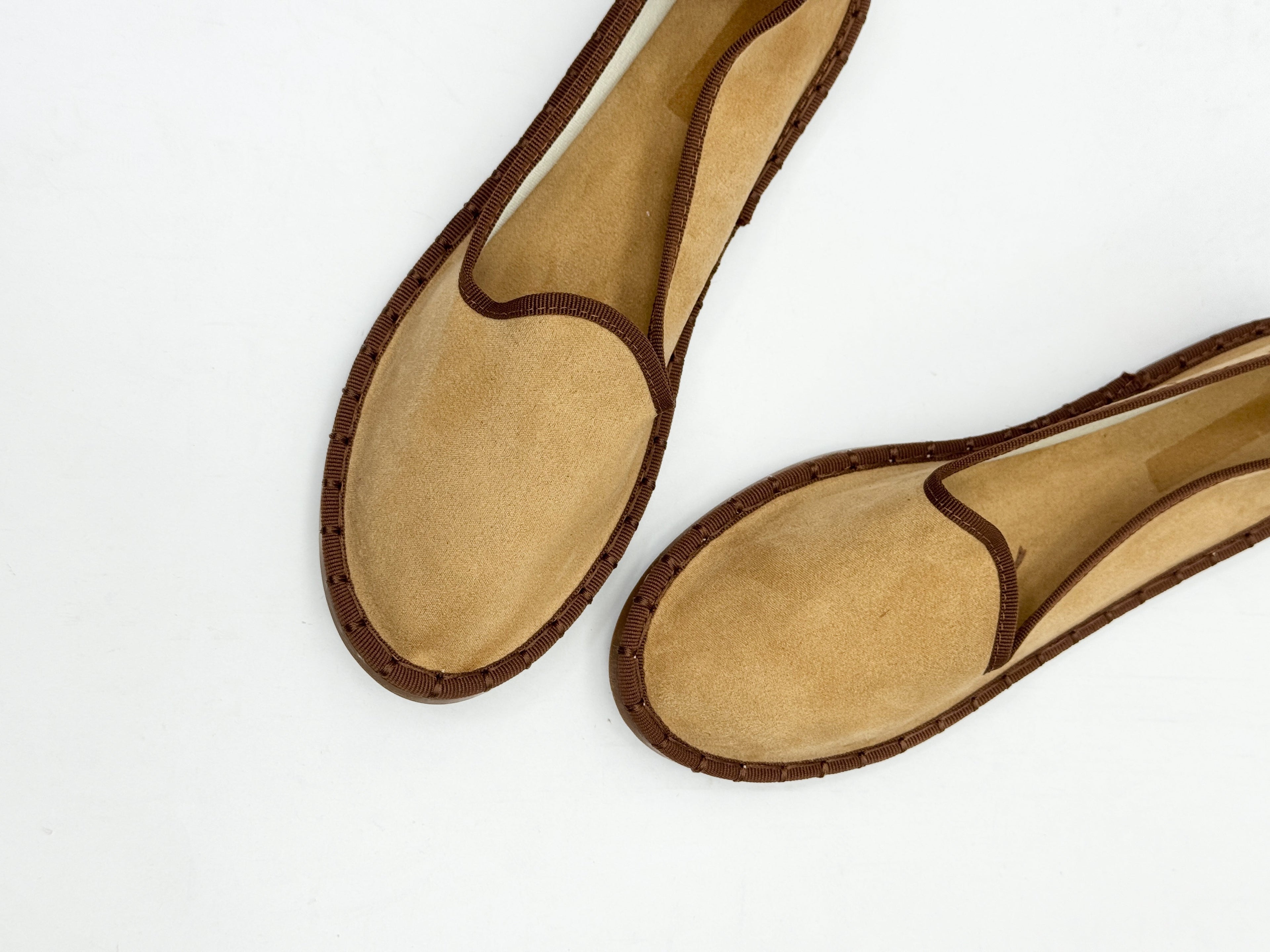 Zapatos de terciopelo con ribete