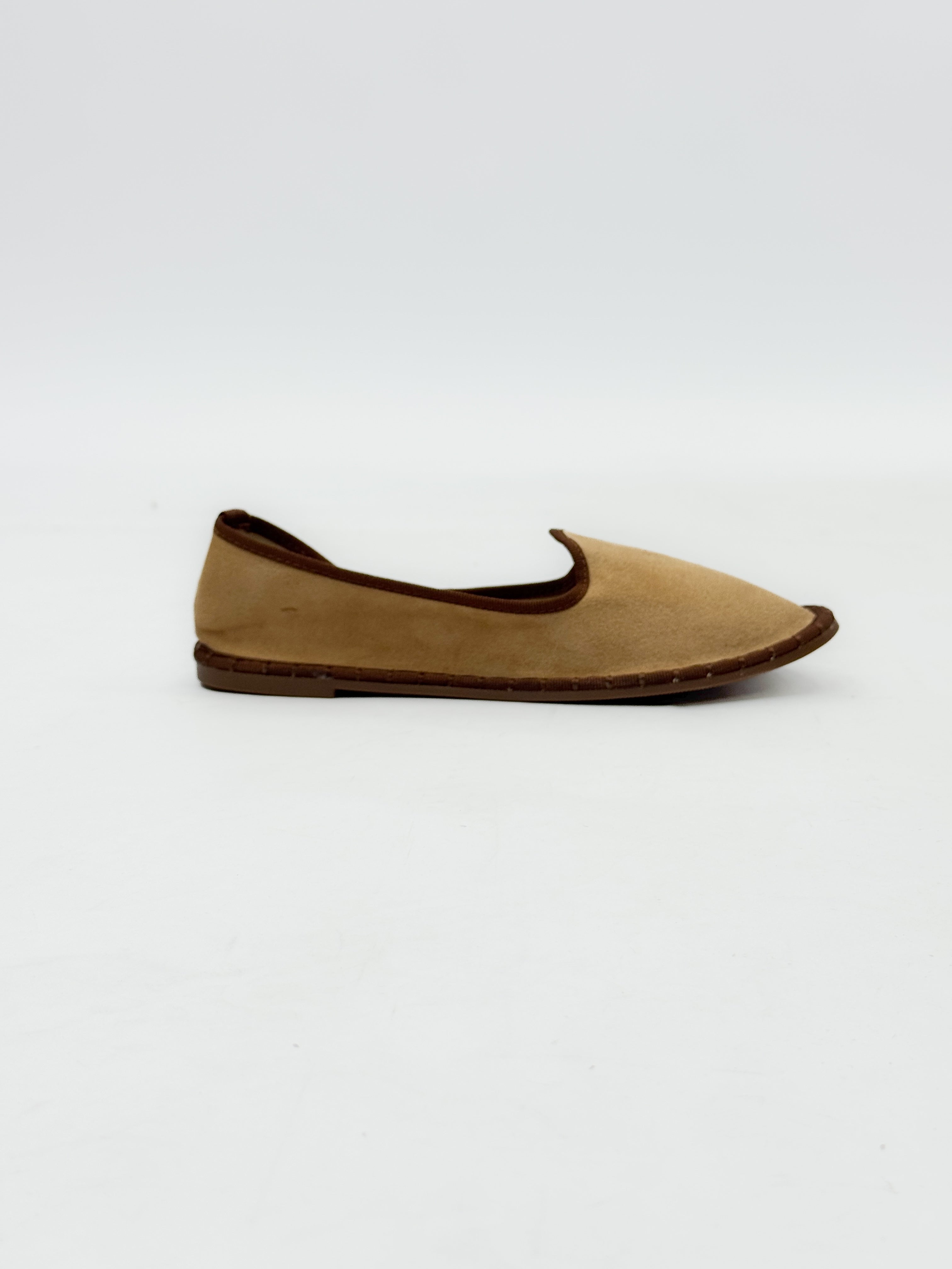 Zapatos de terciopelo con ribete