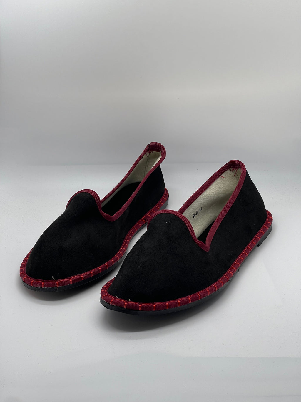 Zapatos de terciopelo con ribete