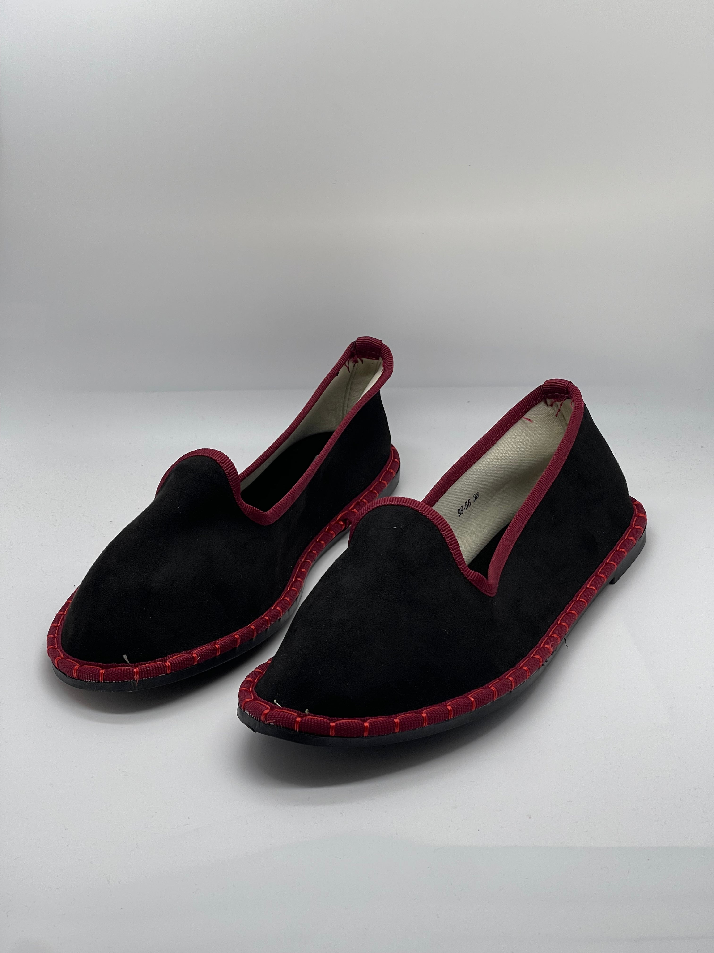 Zapatos de terciopelo con ribete
