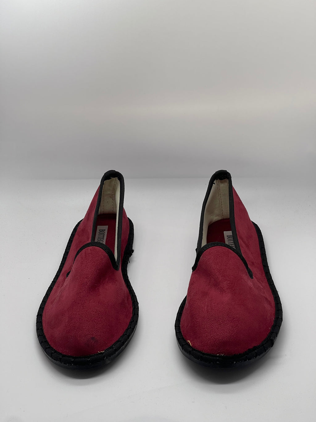 Zapatos de terciopelo con ribete
