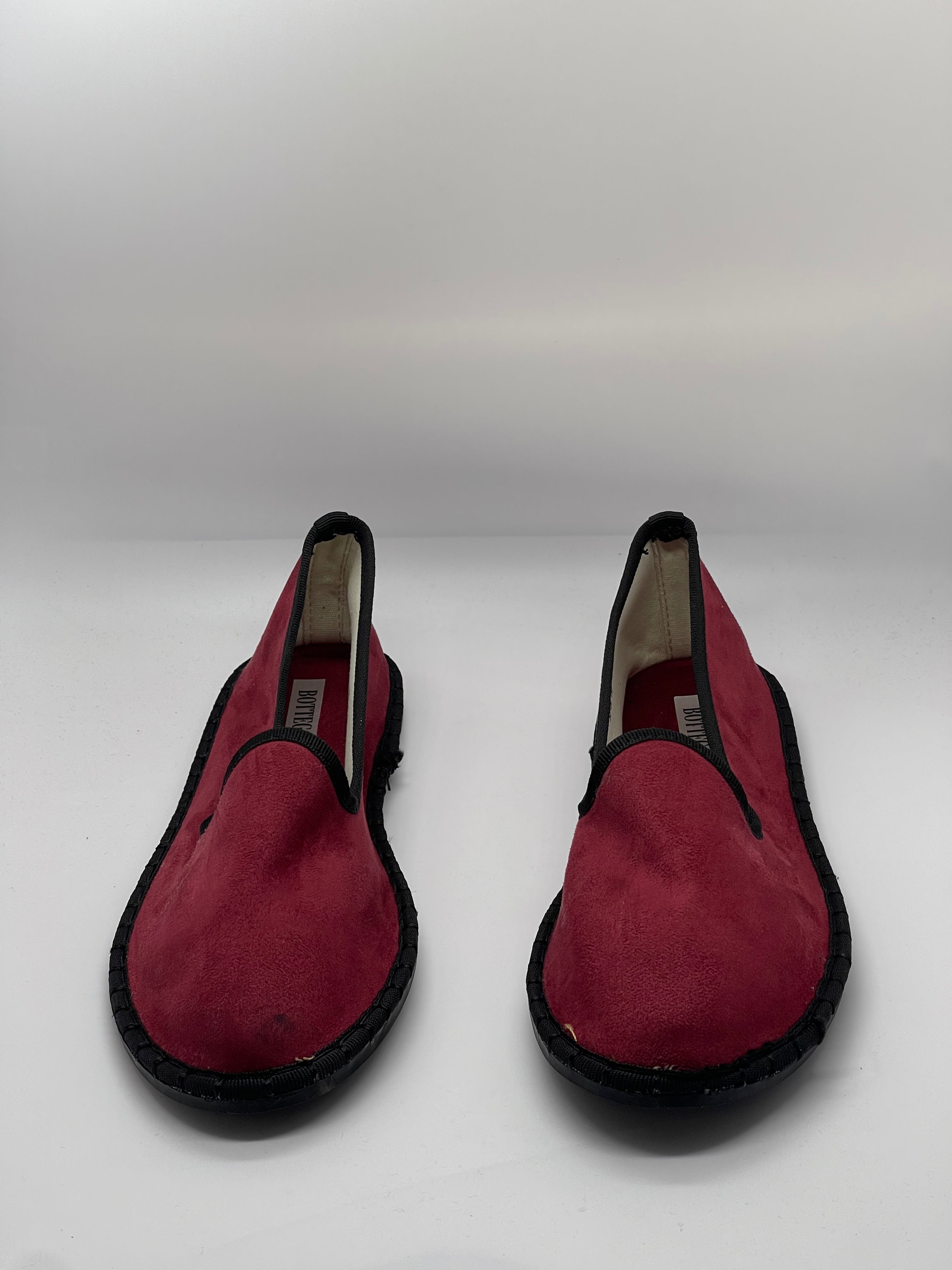 Zapatos de terciopelo con ribete