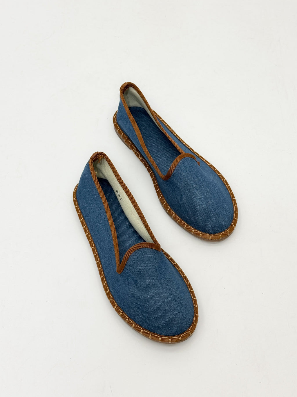 Zapatos de terciopelo con ribete