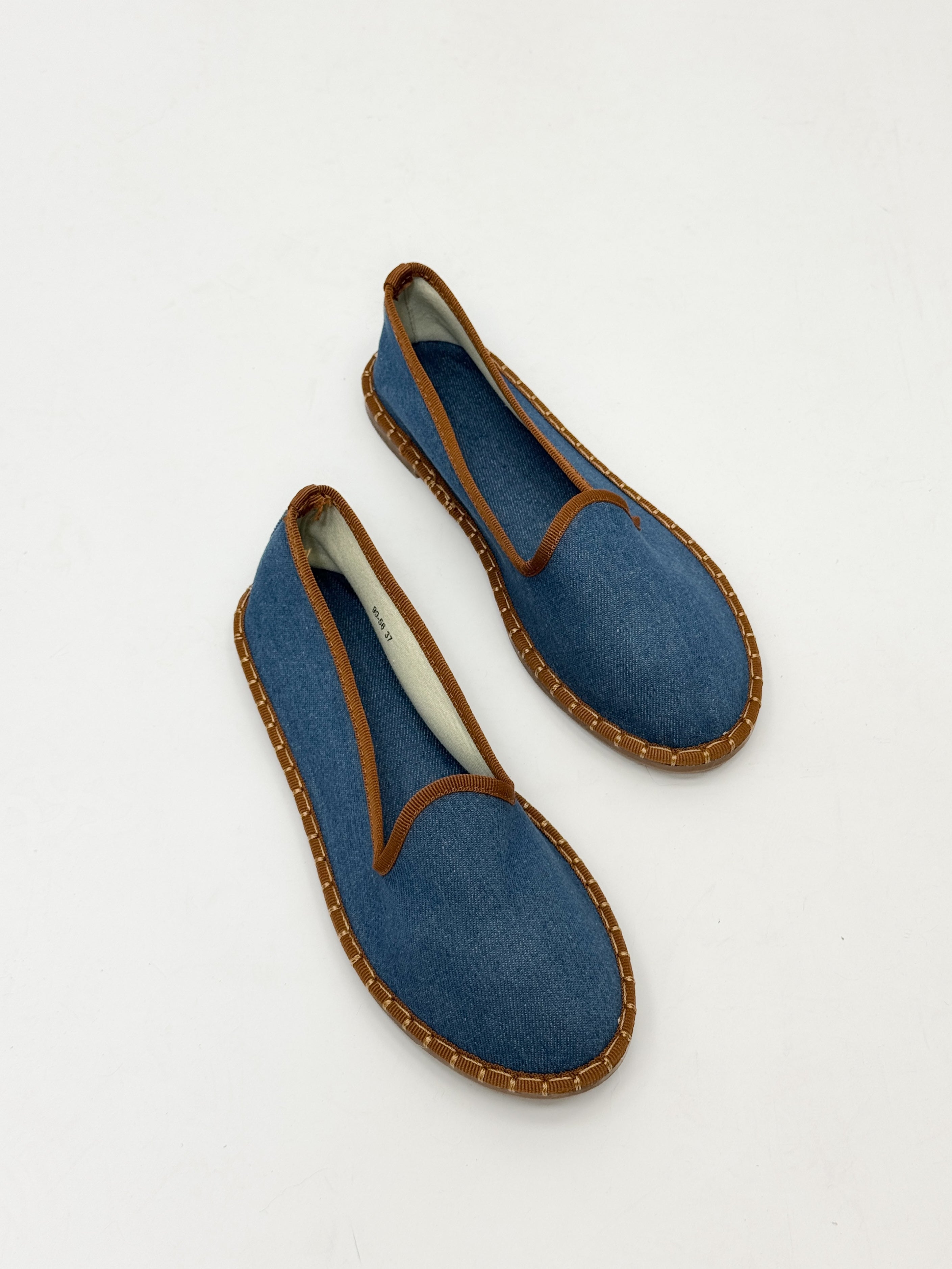 Zapatos de terciopelo con ribete