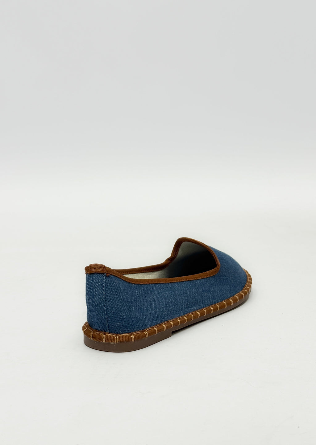 Zapatos de terciopelo con ribete