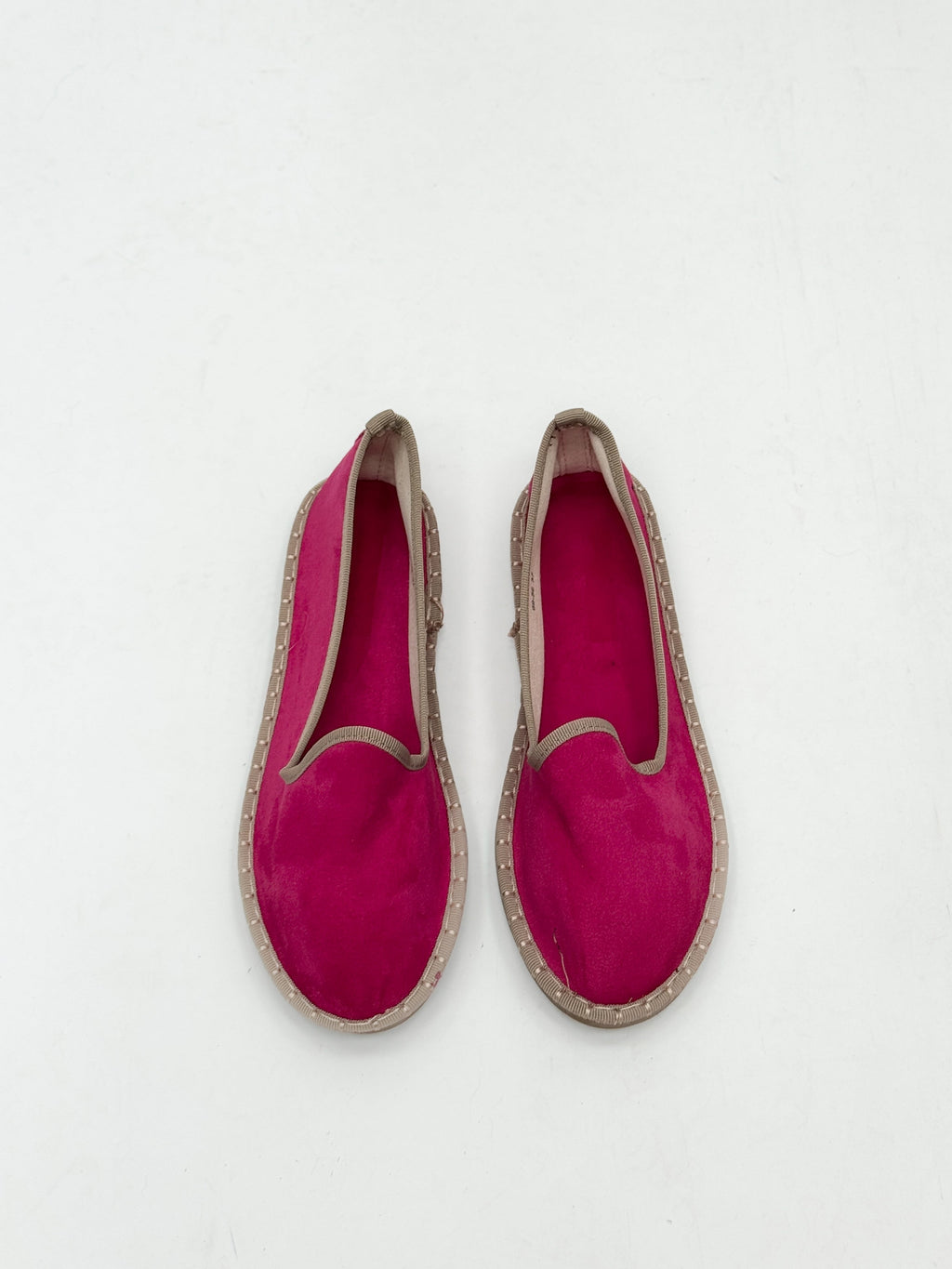 Zapatos de terciopelo con ribete