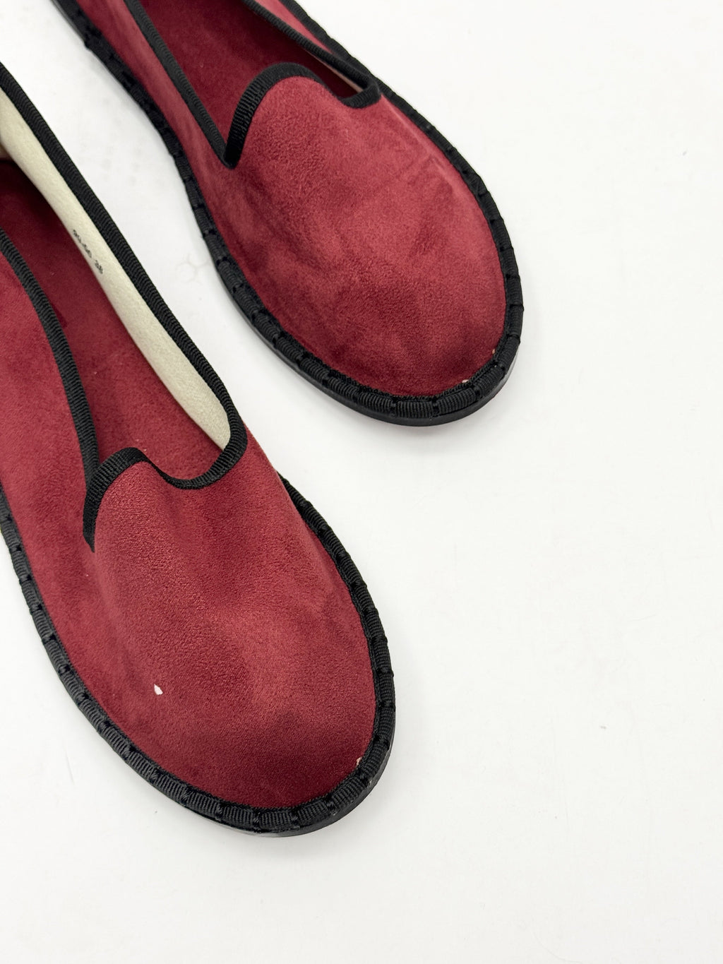 Zapatos de terciopelo con ribete