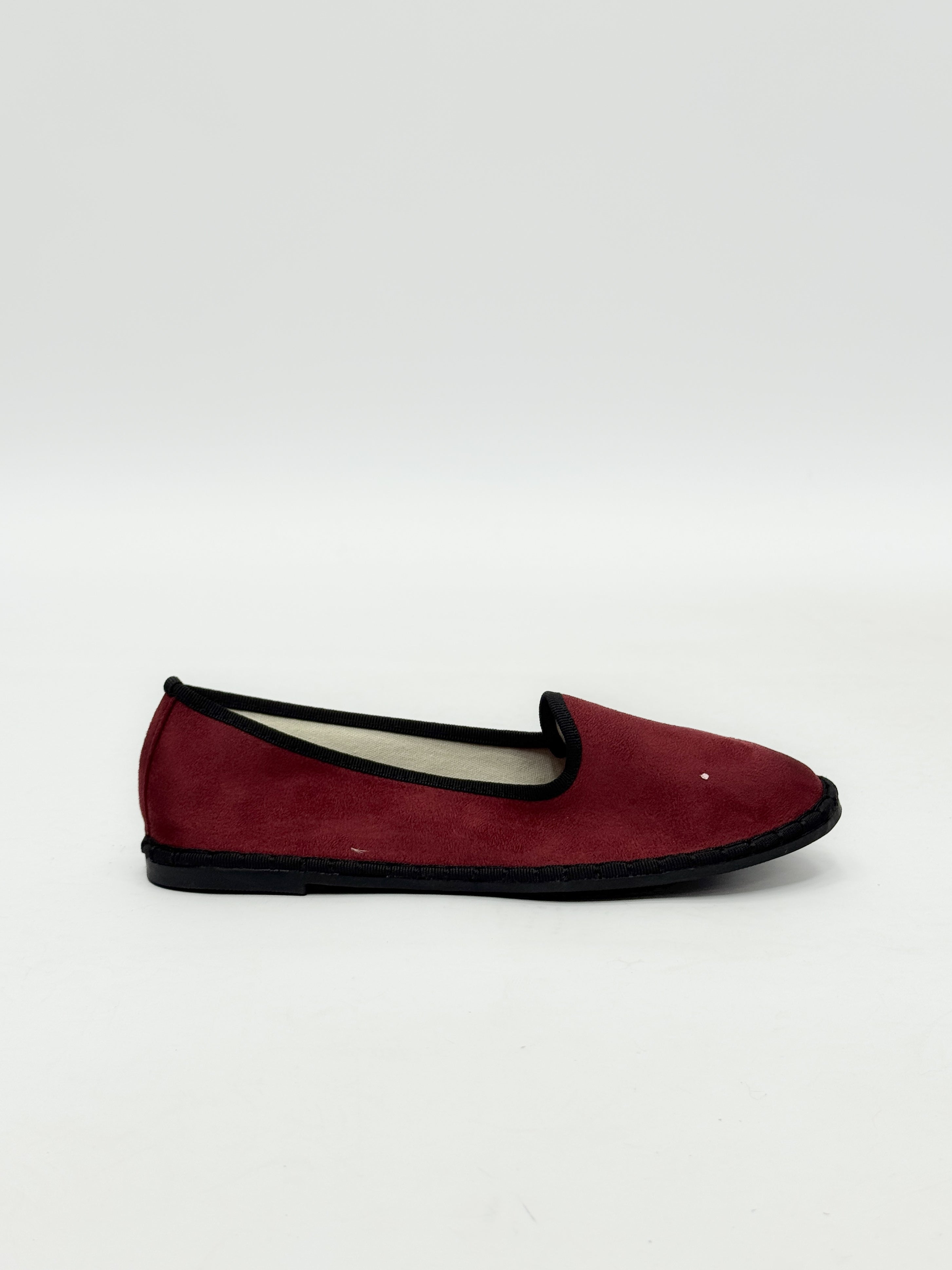 Zapatos de terciopelo con ribete