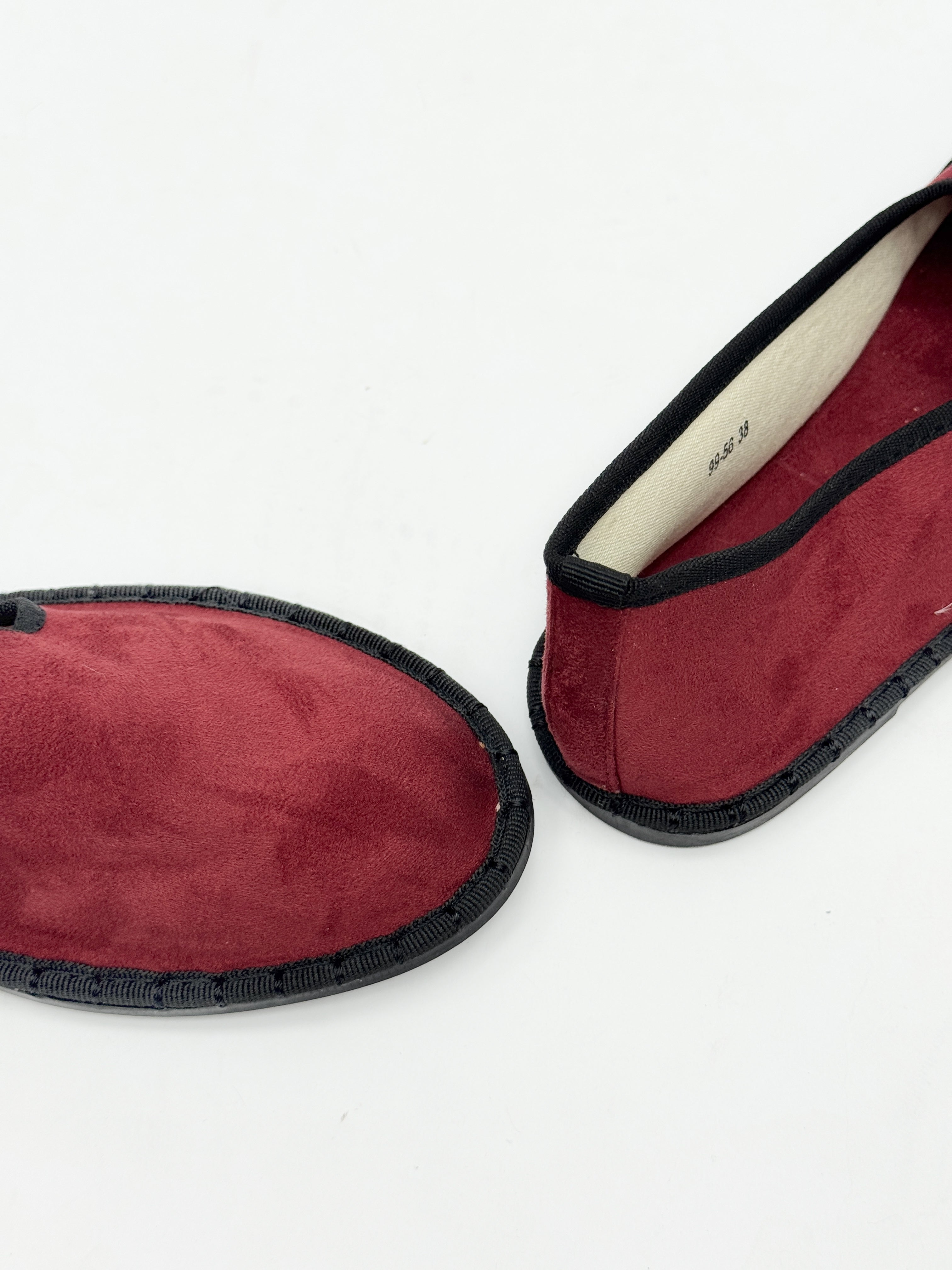 Zapatos de terciopelo con ribete