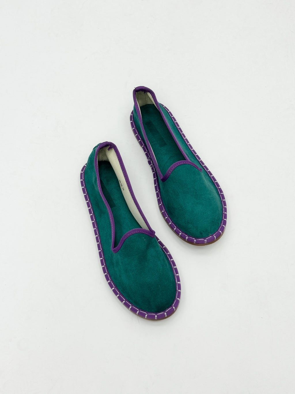 Zapatos de terciopelo con ribete