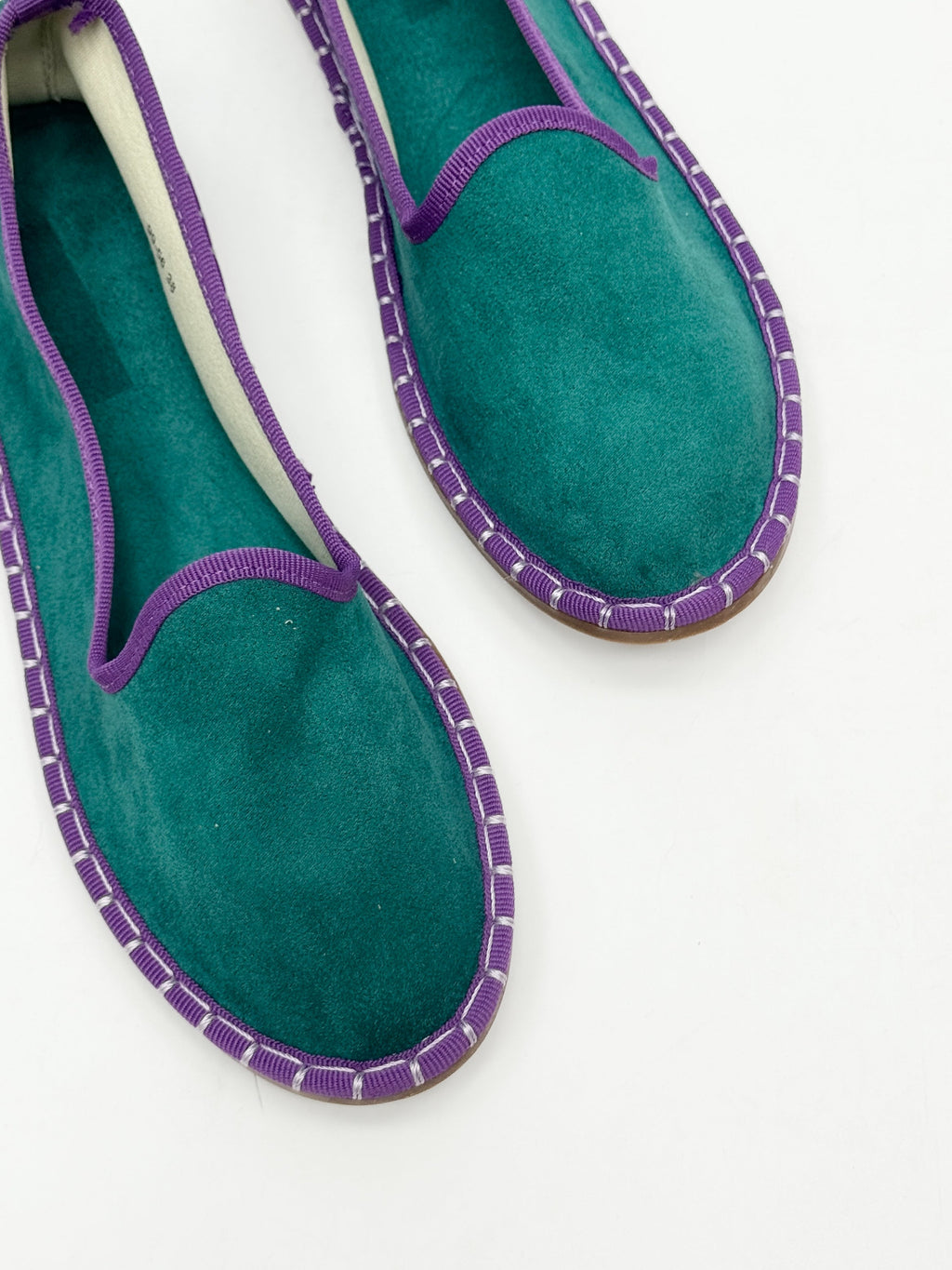 Zapatos de terciopelo con ribete