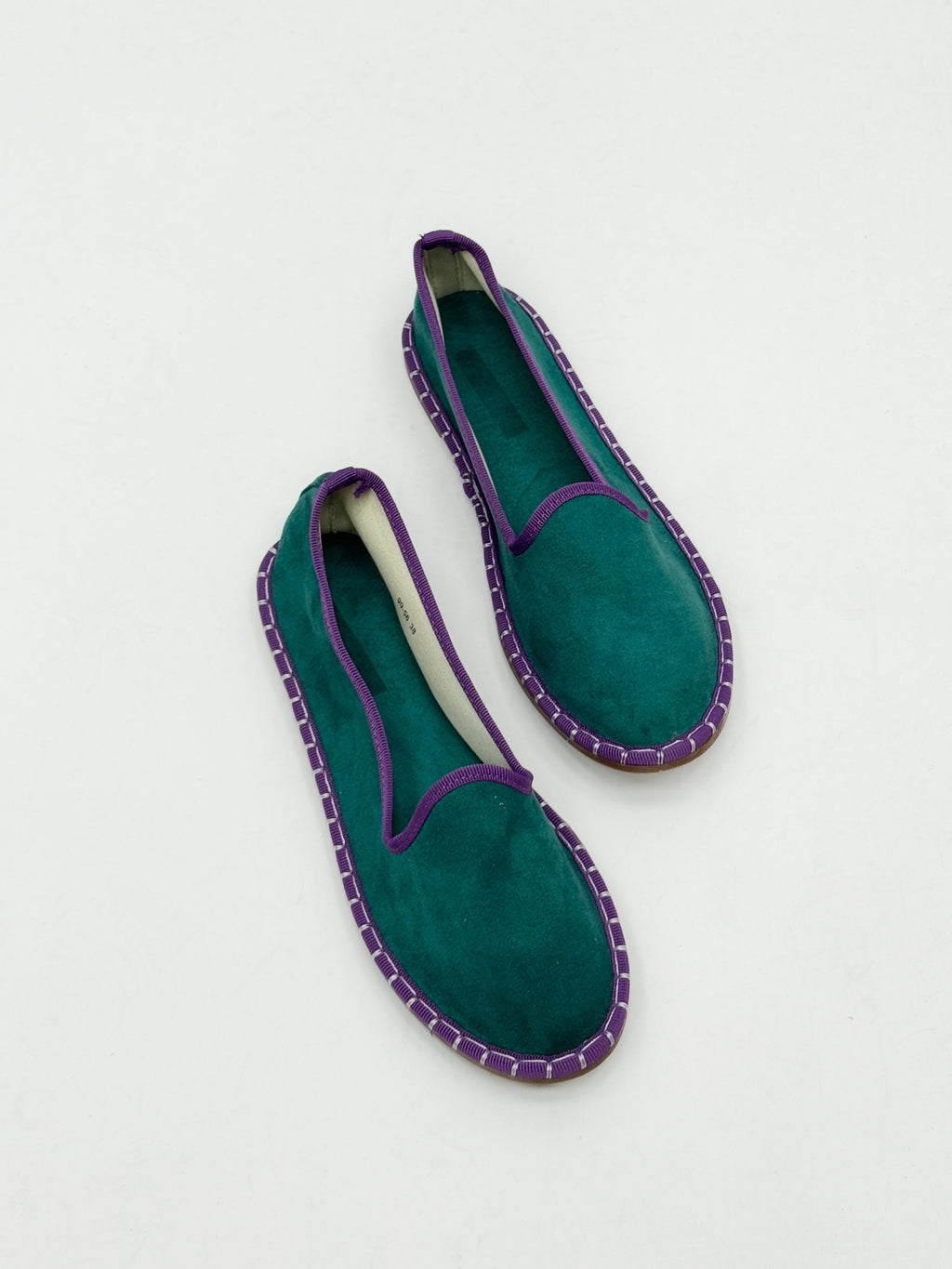 Zapatos de terciopelo con ribete