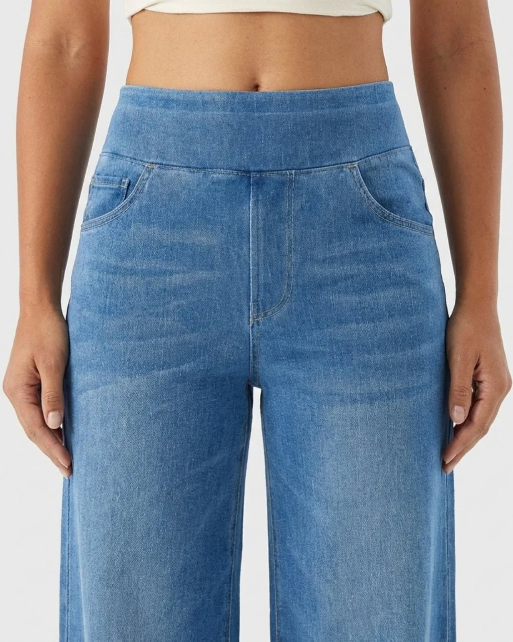 Jeans negros de ajuste cómodo