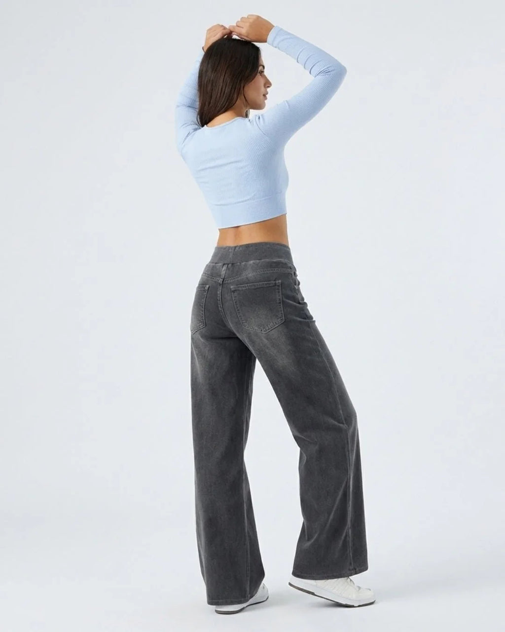 Jeans negros de ajuste cómodo