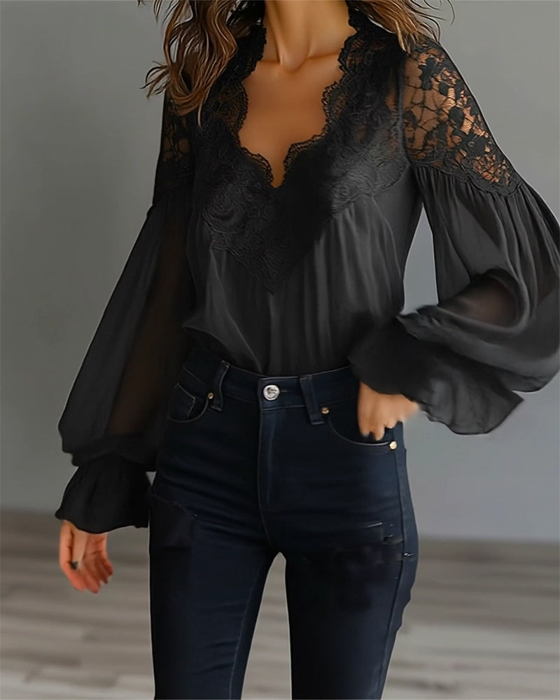 Blusa con cuello de encaje