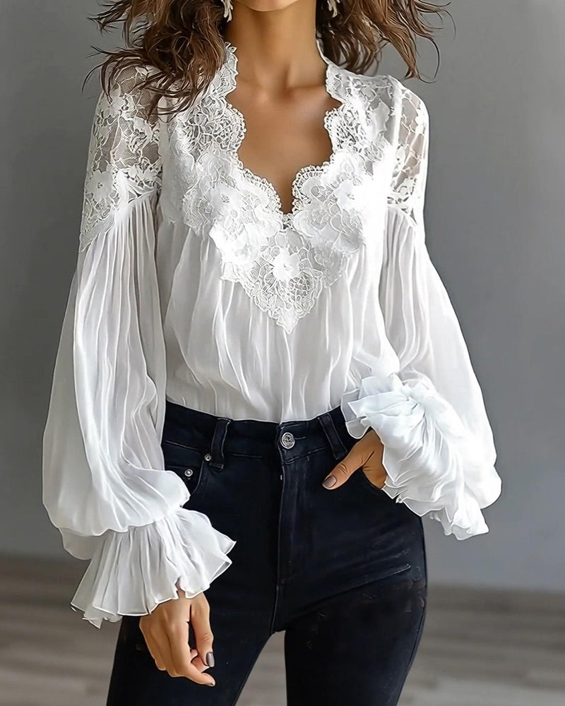 Blusa con cuello de encaje