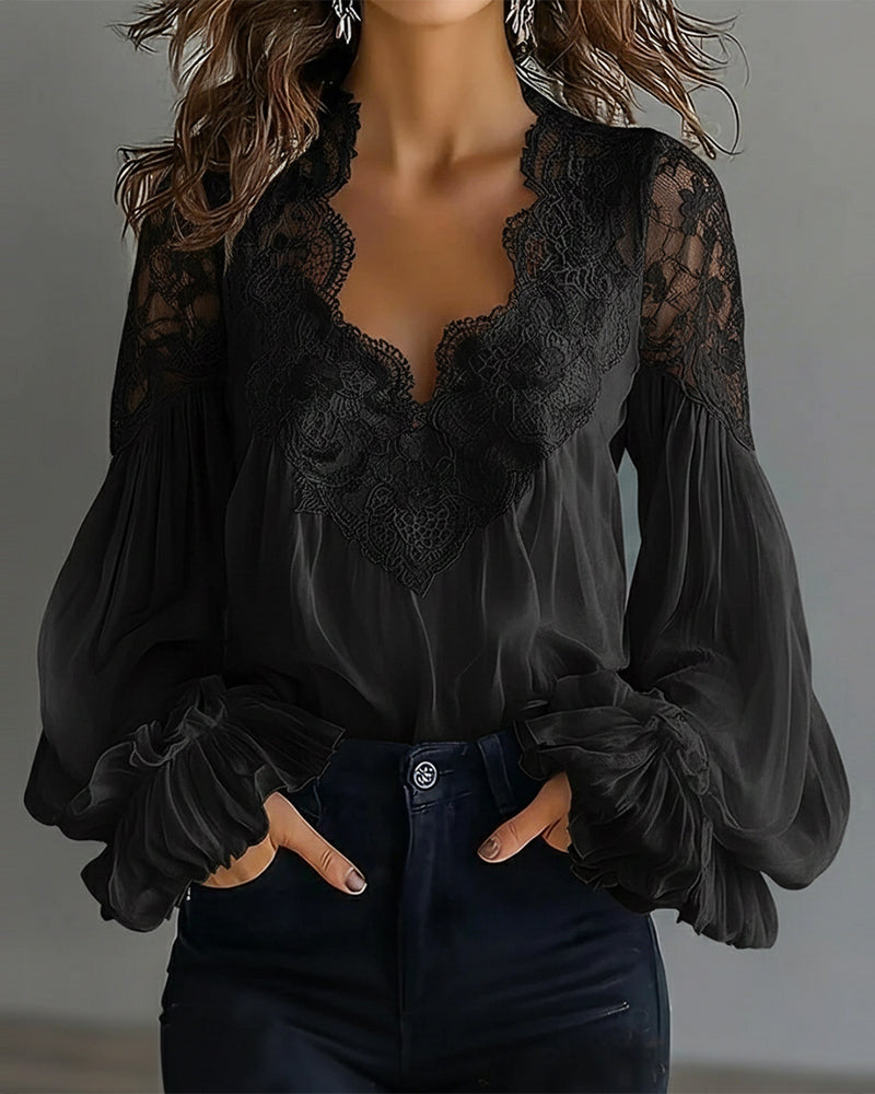 Blusa con cuello de encaje