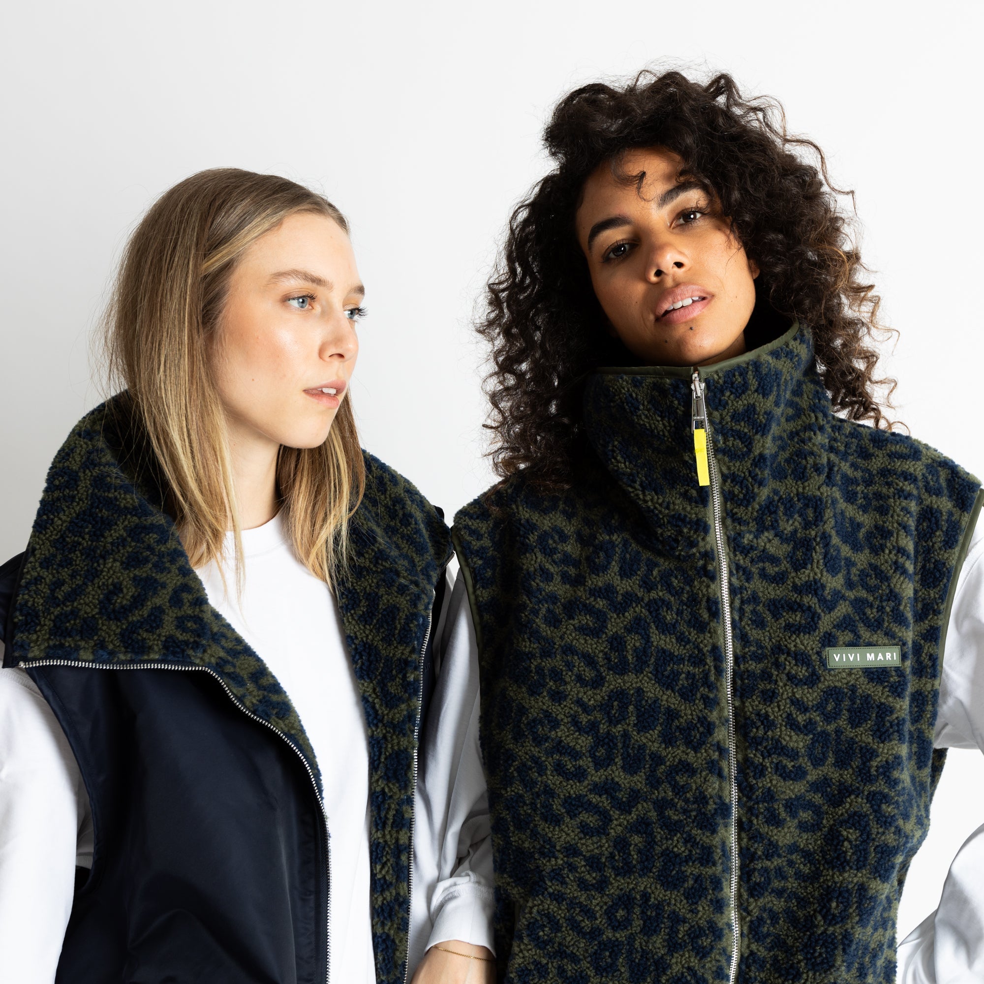Chaleco holgado reversible - azul marino/leopardo azul marino-oliva
