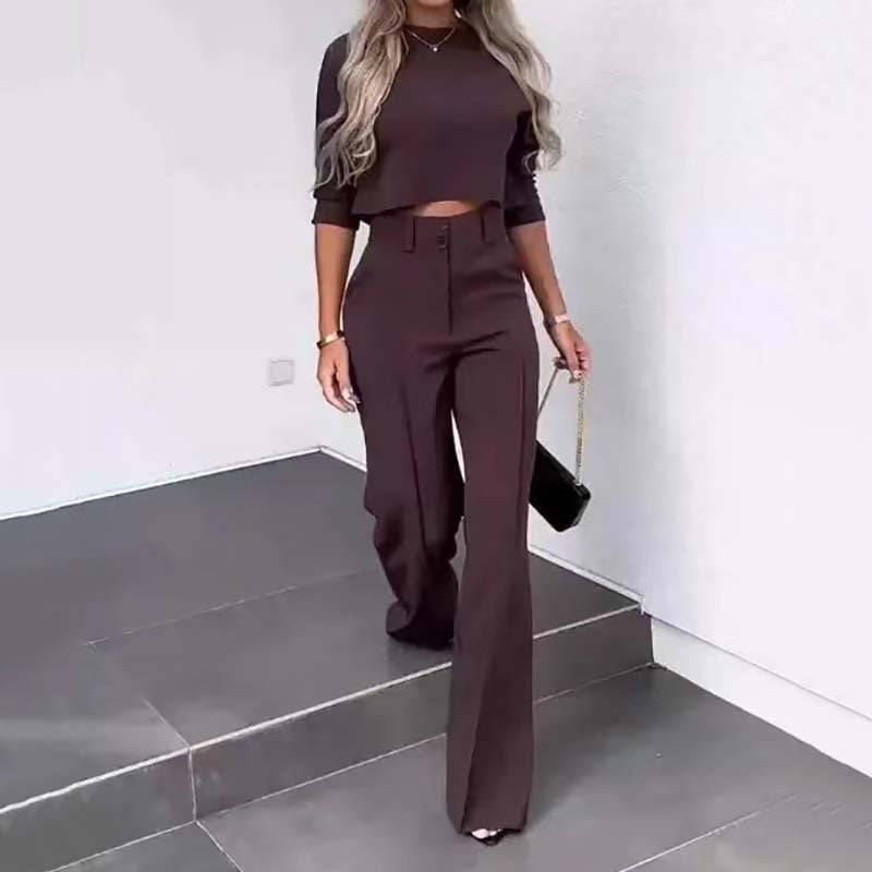 CONJUNTO ELEGANTE: TOP CORTO Y PANTALONES DE PIERNA ANCHA