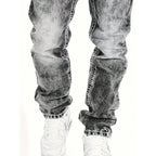Jeans stretch para hombre, minimalistas, frescos y con estilo emo.