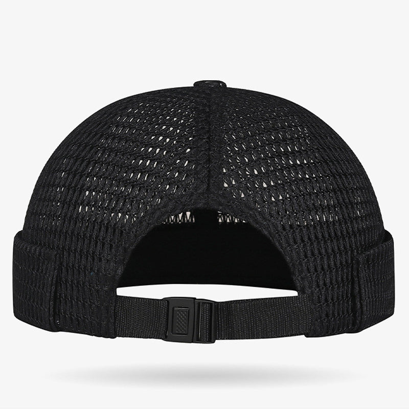 Gorra ligera de malla transpirable, sin visera.