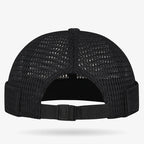 Gorra ligera de malla transpirable, sin visera.
